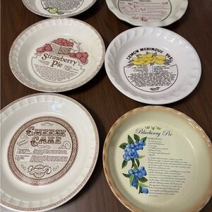 Bundle of 6 different pie plates.